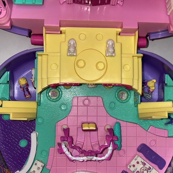 1994 Polly Pocket Wonderful Wedding Party with Music - Picture 9 of 11